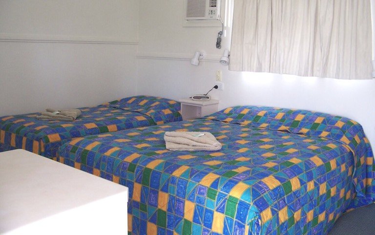 Queen Single Room